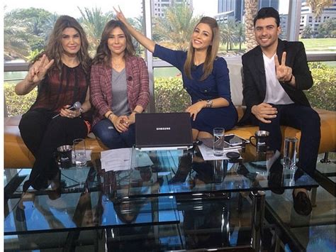 زمان طلوع و غروب آفتاب اعلام شده در کشورهای دارای یک ساعت رسمی، براساس موقعیت جغرافیایی پایتخت ودر کشورهای دارای چند. جولولي | «قرنين» لسارة دندراوي من عمل مهيرة عبد العزيز.. شاهد