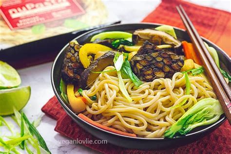 Whisk soy sauce, rice wine, sugar, chile paste, sesame oil, crushed red pepper, garlic, cornstarch, and ginger together in a bowl. Konjac Low Carb Spaghetti Stir-fry w/ Tempeh in Homemade Hoisin Sauce