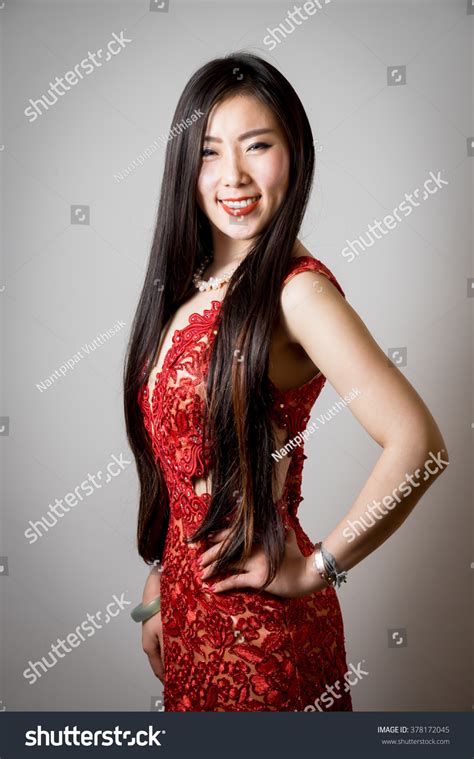 Sexy Chinese Girl Long Blackhair Red Foto De Stock 378172045 Shutterstock