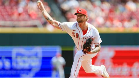 Reds Add 2 Pitchers To Roster Both Likely To Have Pivotal Role In