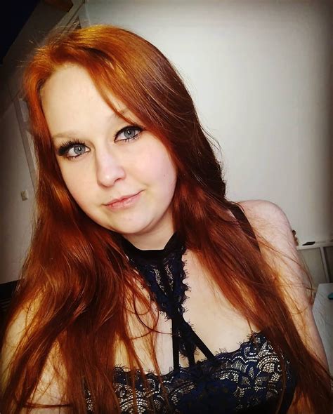 tw pornstars goddess julia twitter give in and submit to me femdom redhead bodyworship