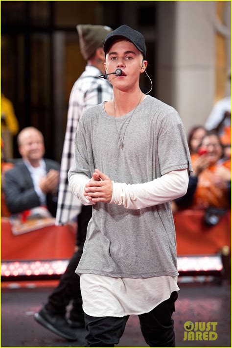 Justin Bieber Debuts Platinum Blonde Hair At Today Show Videos