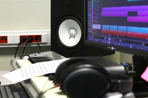 7 Best Small Studio Monitors With Great Frequency Response 2023