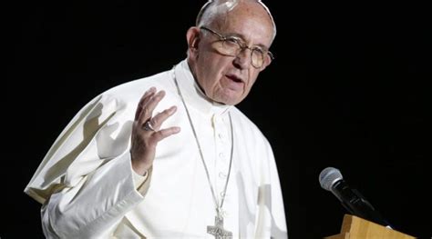 El Papa Reprende A Quienes Usan El Móvil Mientras Comen Con La Familia