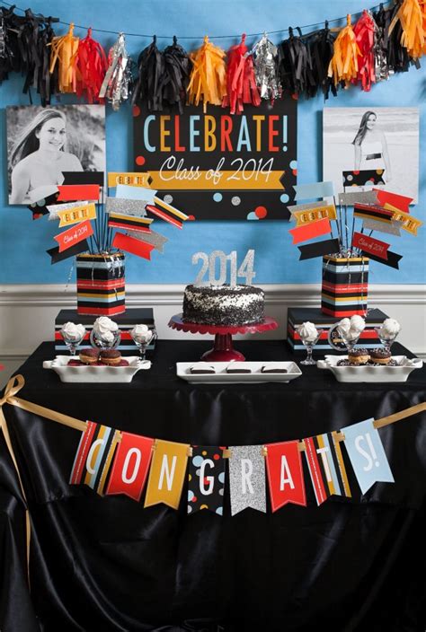 These white chocolate dipped pretzels decorated with modeling chocolate mortarboard graduation caps can be personalized with. Cool Party Favors | Graduation Party Ideas 2014