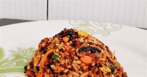 Dengan bahan tambahan seperti telur, sosis, ikan asin, seafood ataupun sayuran akan menjadi masakan ini semakin lezat dan menggugah selera. Bahan Membuat Nasi Goreng Yang Sehat : Resep Nasi Goreng Yang Ramah Di Lidah Dan Perut Si Kecil ...