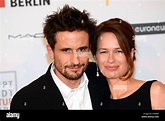 Oliver Mommsen und Frau Nikola besuchen Sie 28. European Film Awards ...
