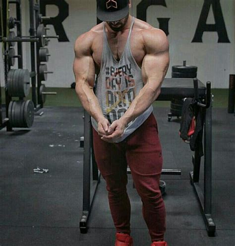 Pin By Omar Inc On Workout Gym Fitness Motivation Bradley Martyn