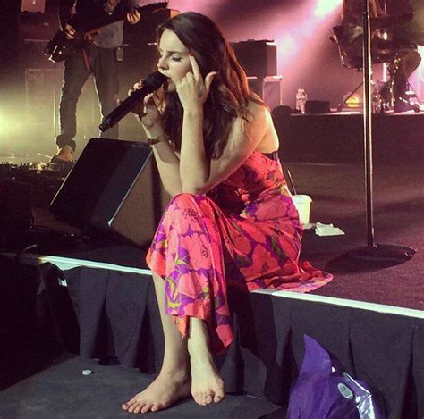 Lana Del Reys Feet
