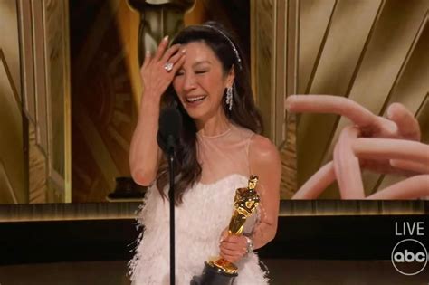 Michelle Yeoh Wins Best Actress At Oscars 2023 ‘beacon Of Hope Seemayo