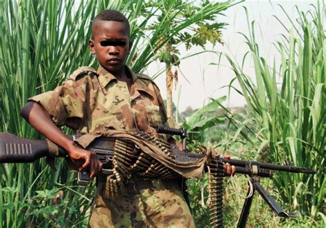 Linferno Dei Bambini Soldato In Africa Rivista Africa