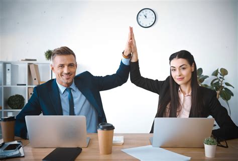 Las Diferencias Entre El Liderazgo Masculino Y Femenino Alto Nivel