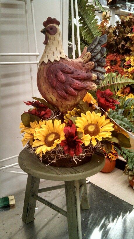 The sunflower (helianthus annuus) is a living annual plant in the family asteraceae, with a large flower head (capitulum). Kayla@Michaels Lisbon CT Rooster sunflower decor | Rooster ...