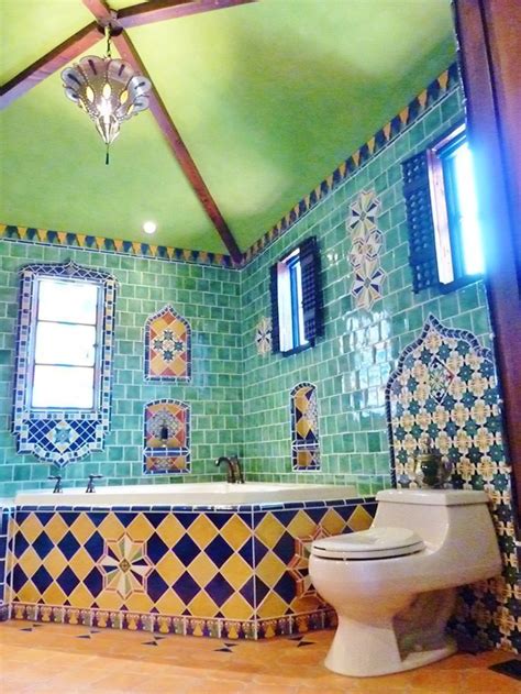 Marokkanische fliesen fur sudliches flair im badezimmer mexambiente mexambiente. Mexikanisches Badezimmer im Hacienda-Stil - #Mexikaner # ...