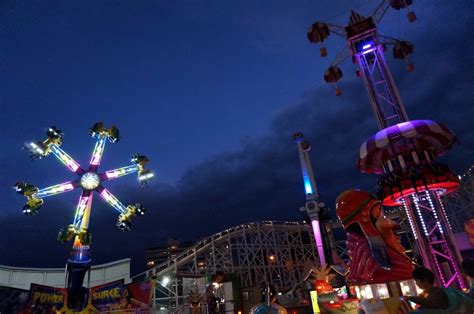 Luna Park Melbourne Roller Coaster Traveller