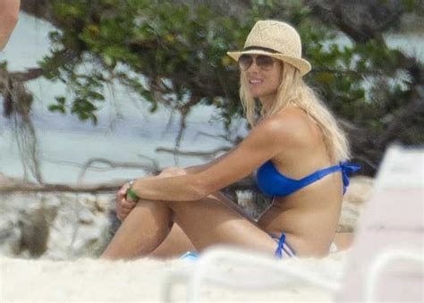 retro bikini elin nordegren flaunt “blue soft bikini” at bahamas 10 photos