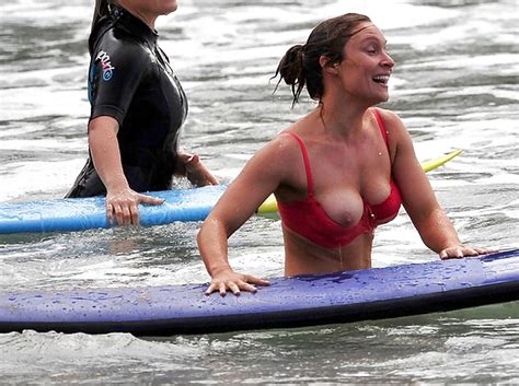 Lisa Gormley Boob Slip Bikini Malfunction At The Beach Pics Xhamster