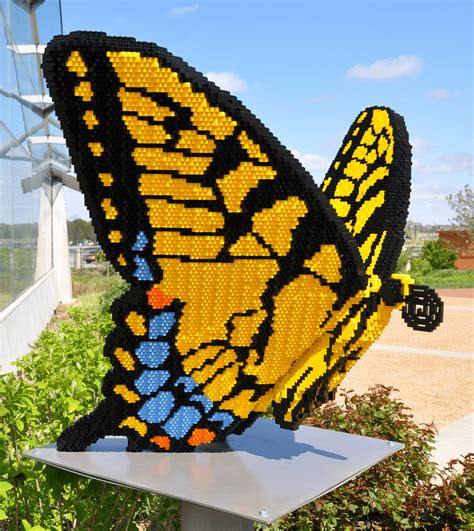 Amazing Garden Sculptures Made With Lego Bricks At Reiman Gardens