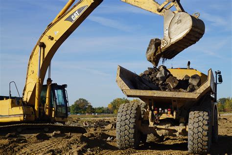 Going Pro In Construction: Become A Heavy Equipment Operator