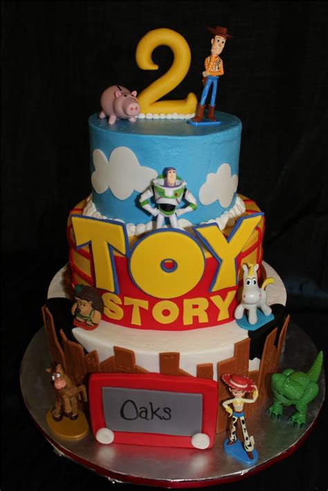 Pin By Jammie Cookingham On Disney Character Inspired Cakes Toy