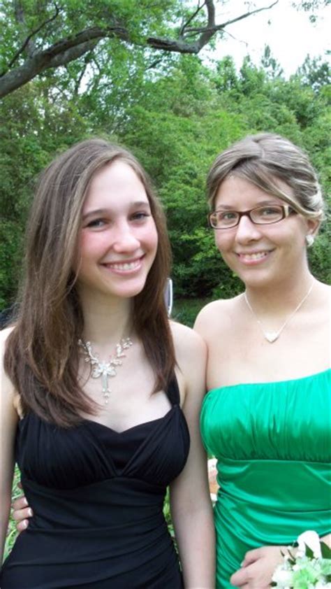 Lesbian Prom Gallery Heartwarming Photos Of Girls Taking Girls To Prom