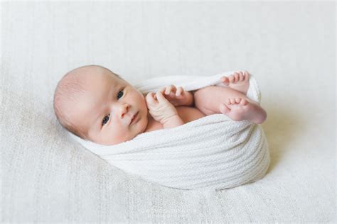 Rémi Séance Photo Nourrisson Nouveau Né Lyon Photographe Bébé