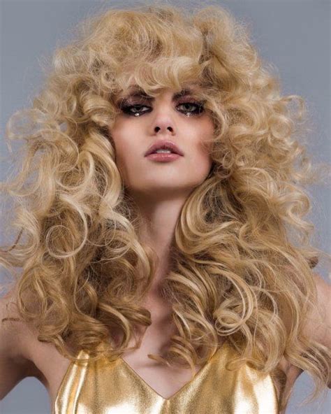 70s Disco Hairstyles 70s Haircuts Trending Haircuts 70s Hair And Makeup 1970s Hairstyles