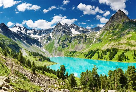 Discover The Wild Beauty Of The Siberian Part Of Russia By Trekking Al