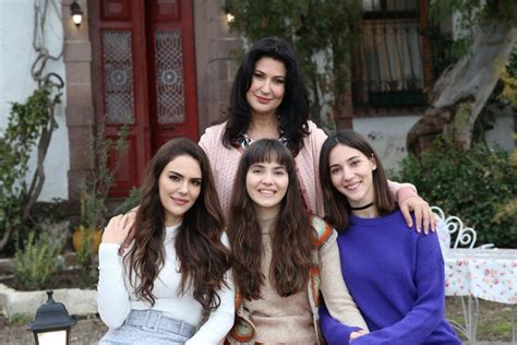 Acasă Cel mai urmărit serial turcesc Trei surori are premiera în