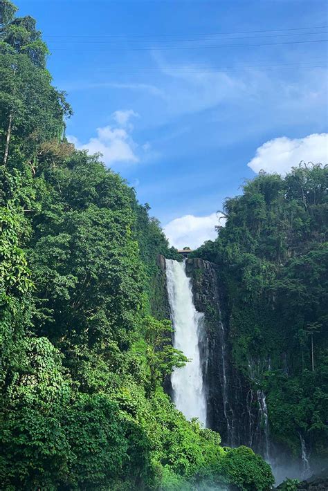 Maria Cristina Falls The Poor Dad