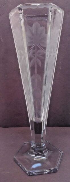 Vintage Lead Crystal Cut Glass Flower Bud Vase Floral Daisy Design