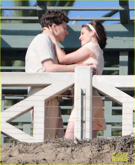 Photo Kristen Stewart Jesse Eisenberg Kiss Woody Allen 16 Photo