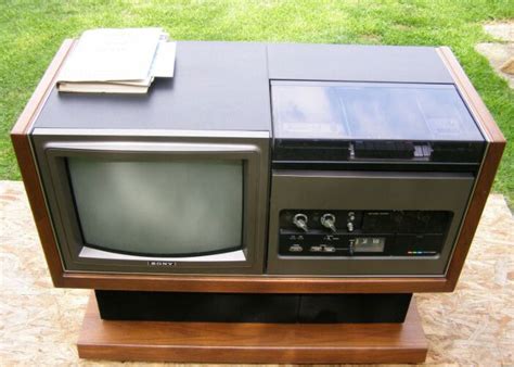 TV VCR Combo History Two Great Things That Kinda Go Great Together