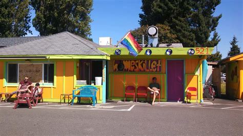 The Grooviest Place To Dine In Washington Is Homeskillet A Hippie