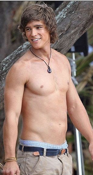 Brenton Thwaites Is A Australian Actor é Uma Ator Australiano Lgbt People Meryl Streep