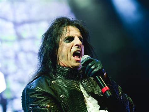 alice cooper says this rock icon is the only person that calls him by his real name