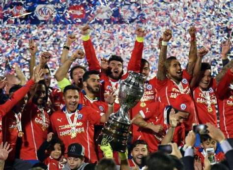 La selección de fútbol de chile, conocida como la roja, término afianzado en los años 1980, es el equipo masculino representativo de dicho país en. Chile defeats Argentina to win Copa America final | The Star