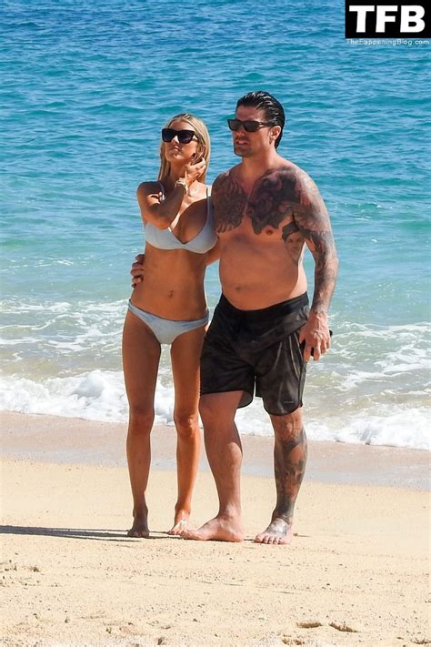 Christina Haack Wears A Band With Her Engagement Ring During Cabo Vacation Photos