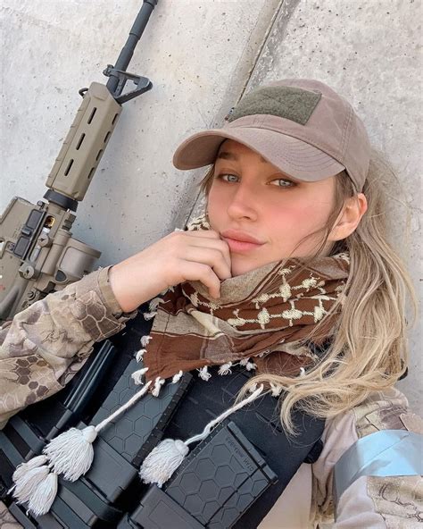 爱上战争游戏的纳塔利娅·迪夫耶夫 以色列女兵退役后的多彩生活 哔哩哔哩