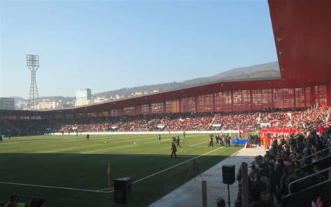 Stadion miejski w białej podlaskiej. Xamax Neuchâtel vs. FC La Chaux-de-Fonds 3:2