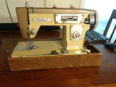 Vintage S Fleetwood Zig Zag Sewing Machine Works But Etsy
