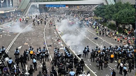 Hong kong protests rattle global firms. Daily Memo: Hong Kong Crackdown, US-Poland Talks, Chinese ...