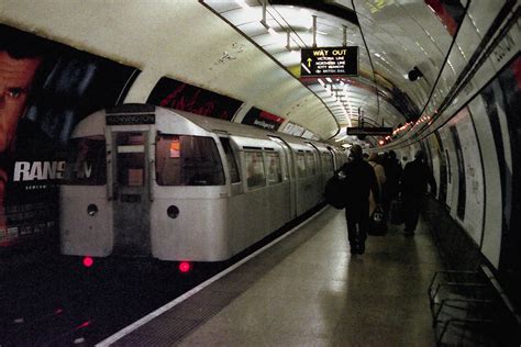 London Underground Northern Line 1972 Mk1 Stock At Eus Flickr