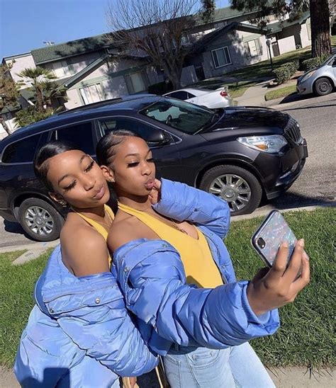 To be shown as one unit this trend is nothing but a cute way of showcasing your love for the world to see. F/ @mynamesmoniqueee💓😌 | Best friend outfits, Matching ...