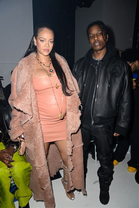 Rihanna S Daring Pregnancy Style Confirms Her Icon Status At Fashion