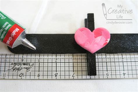 Cindy Derosier My Creative Life Sparkly Valentine Heart Note Holder