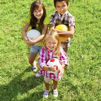 Coronavirus, #educaciónfísicaencasa ,juegos y actividades para la casa, #juegos en casa, #educacion fisica en casa,ejercicios para niños en casa,ejercicios para hacer en. Juegos con el balón. Actividades y juegos infantiles con ...