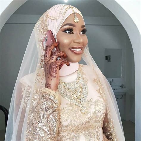 Pretty Subtle Make Up For This Stunning Hijabi Bride From Tanzania In