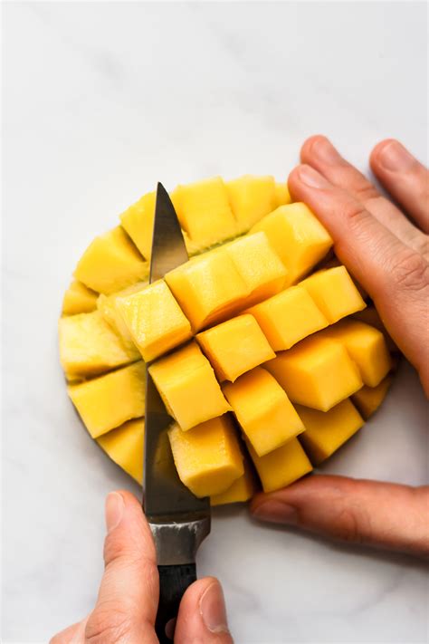 So einfach geht's in 3 minuten. 1001 + Ideen und Tricks, wie Sie eine Mango schneiden