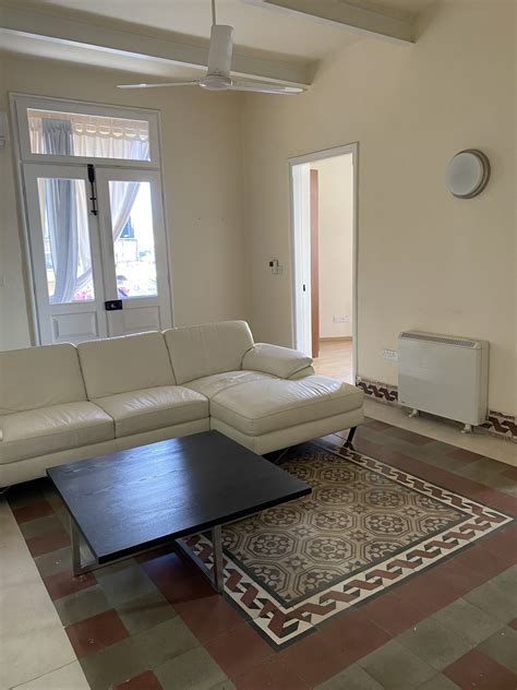 Erasmus Building Rooms In Fully Renovated 3 Bedroom Apartments In The